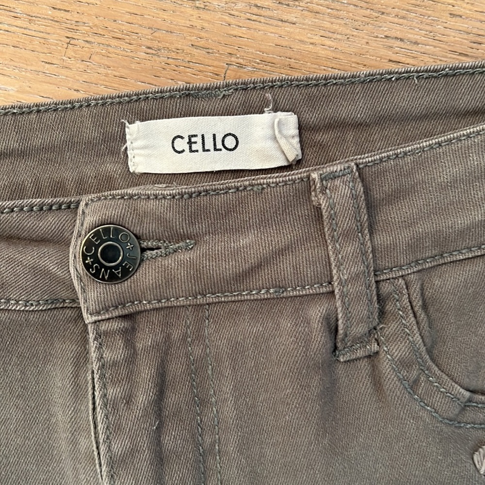 Jeans - Picture 3 of 5